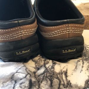 laceless duck boots